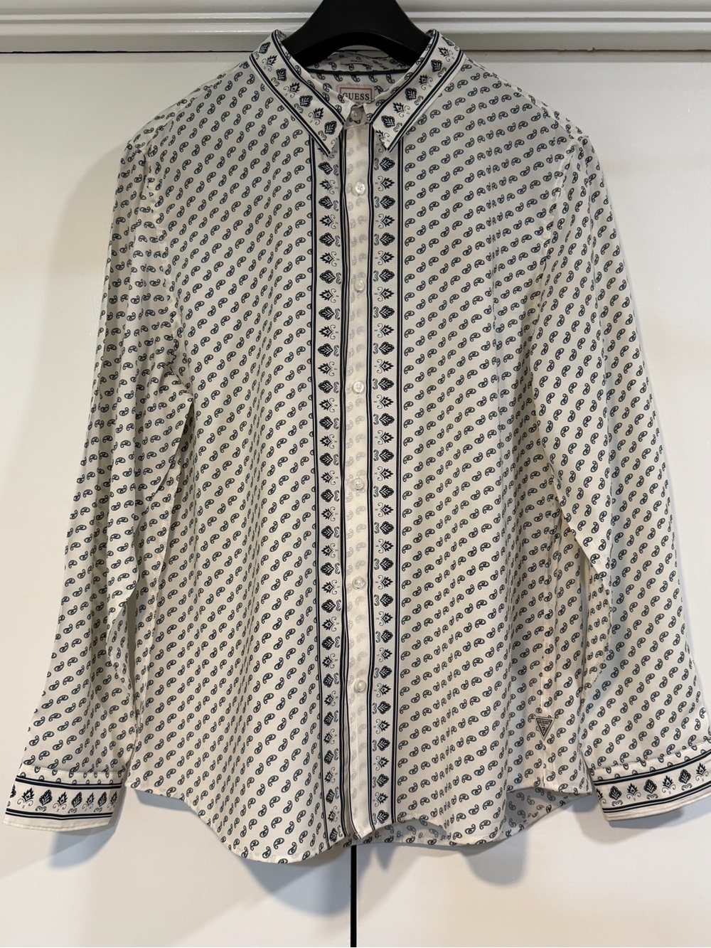 GUESS Men’s XXL Fit White Black Paisley Print Button Down Shirt